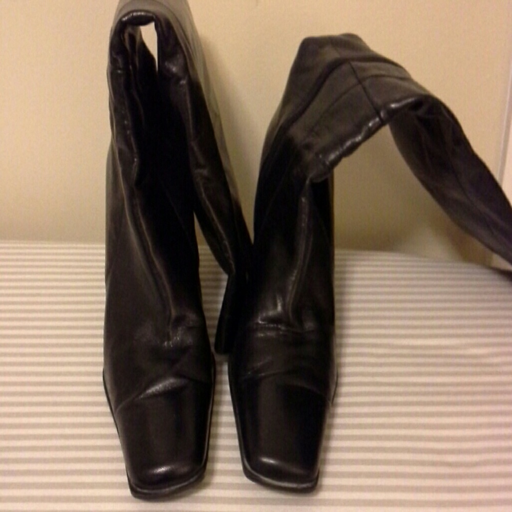 Maripe Knee boots (worn about 5 times)